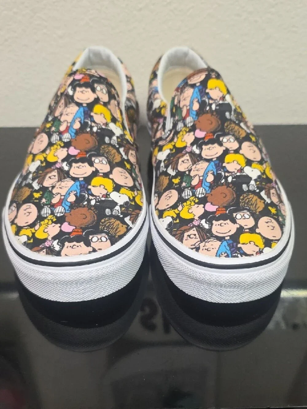 Vans x Peanuts The Gang Classic Slip-On Men’s 8.5 Women’s 10 New